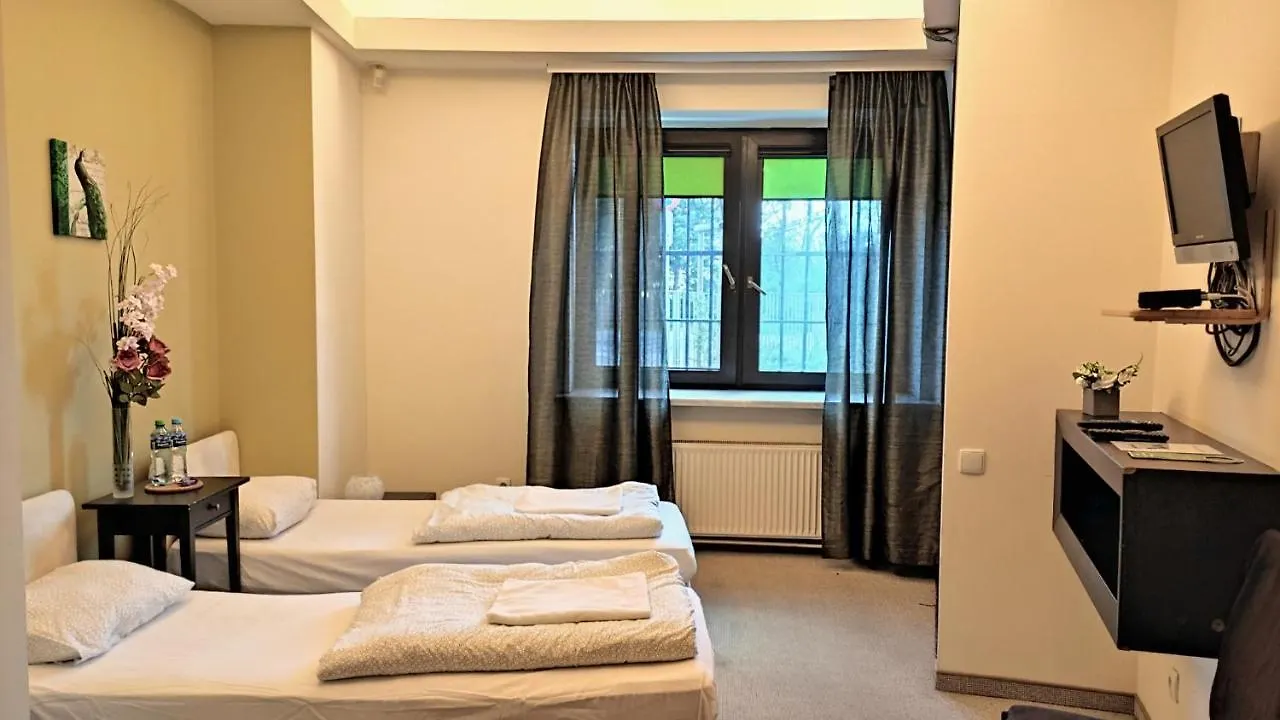 Helvetia Plus B&B - Private Rooms And Apartments Warsaw