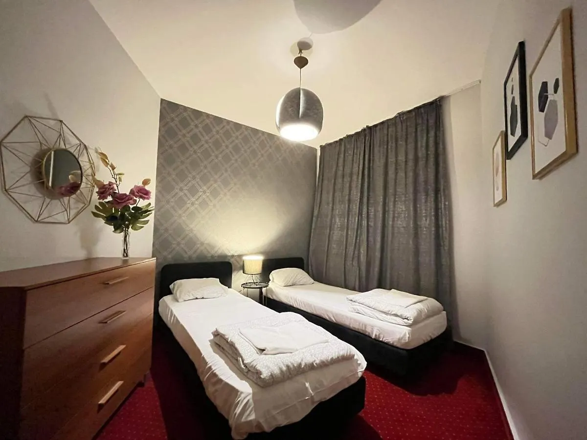 Helvetia Plus B&B - Private Rooms And Apartments Warsaw Poland