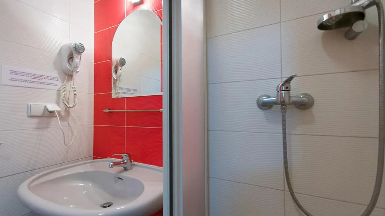 Bed & Breakfast Helvetia Plus B&B - Private Rooms And Apartments Warsaw Poland