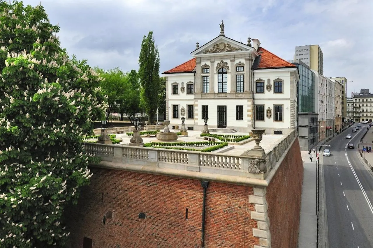 Helvetia Plus B&B - Private Rooms And Apartments Varsavia Polonia