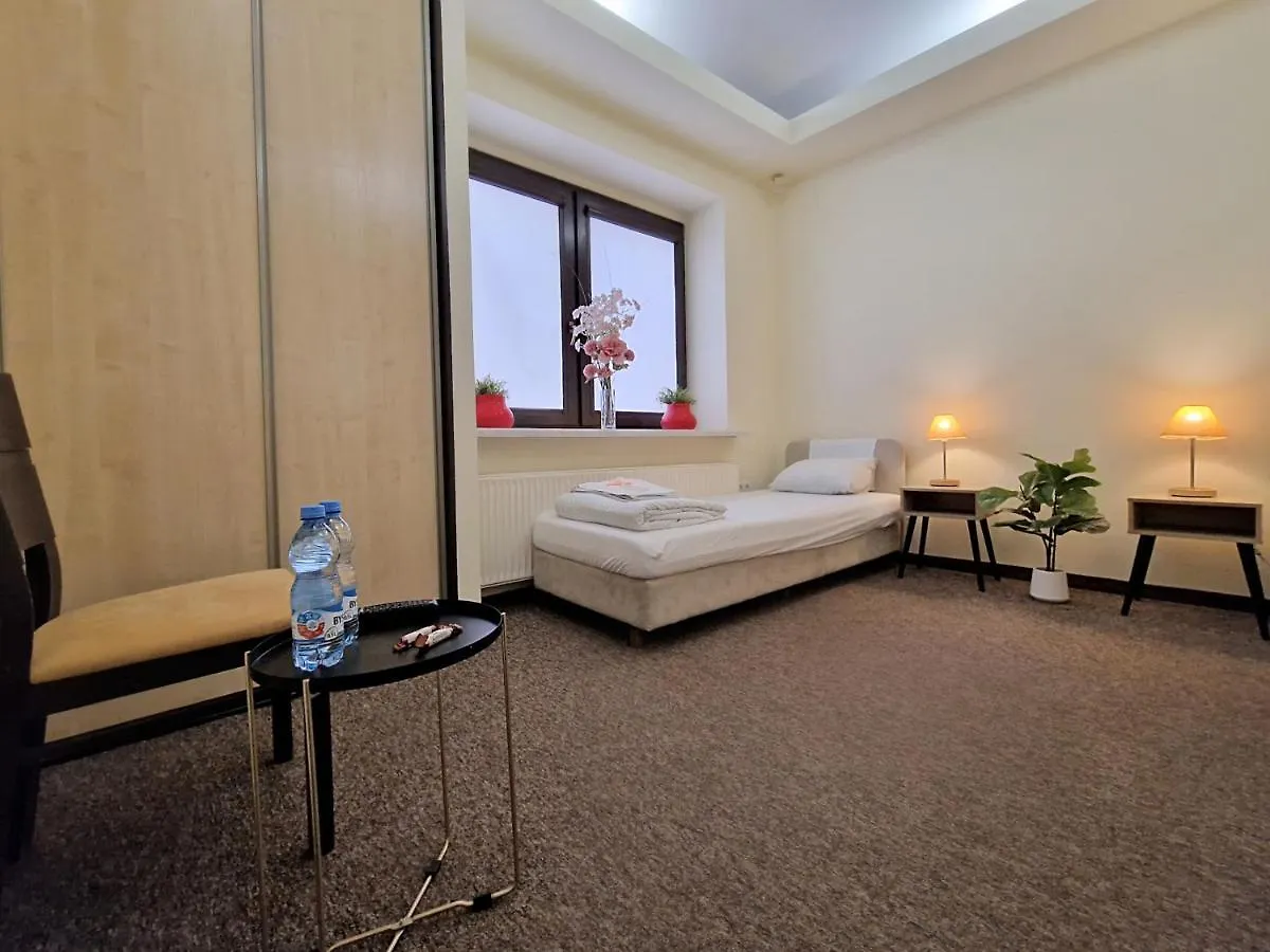 Helvetia Plus B&B - Private Rooms And Apartments Varsavia 0*,
